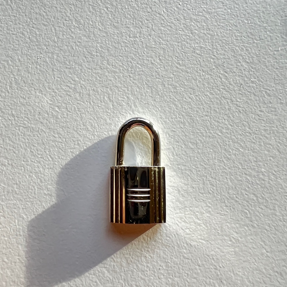 lock from old version Kelly Caleche Eau de Parfum Hermès
